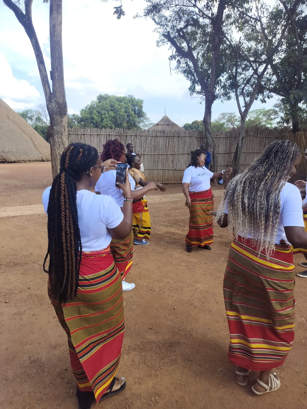 7 Days GORILLA TRACKING, ADVENTURE AND UGANDA CULTURE - RVE